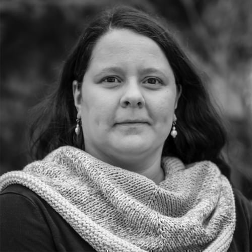 sarabeth-headshot-square-blackandwhite
